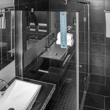 Haus & Laluna Гостевой дом