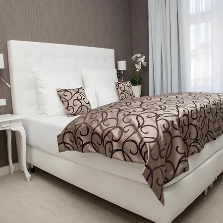 Haus & Laluna Гостевой дом 3*