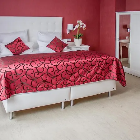 Haus & Laluna Гостевой дом 3*