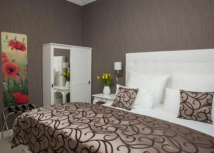 Haus & Laluna ゲストハウス